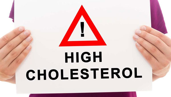 Suy giáp khiến lượng cholesterol của người bệnh luôn ở mức cao